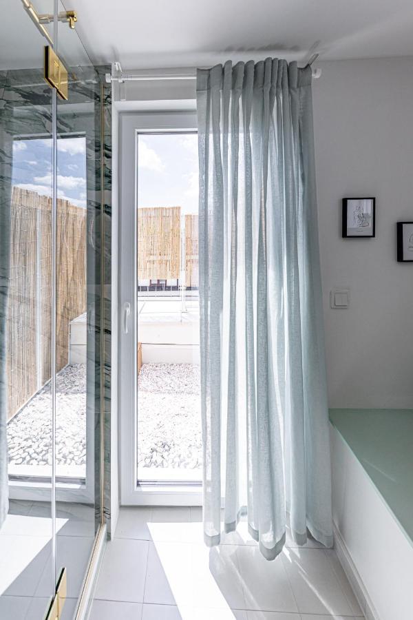 D&V Living Apartment Wina Bagian luar foto