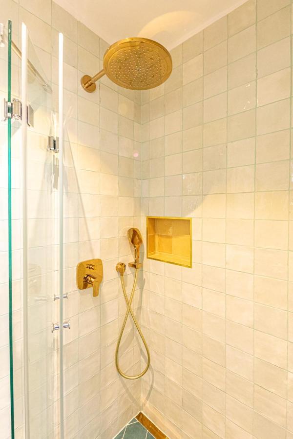 D&V Living Apartment Wina Bagian luar foto