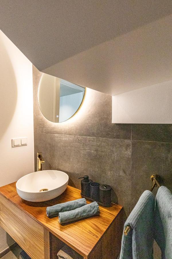 D&V Living Apartment Wina Bagian luar foto