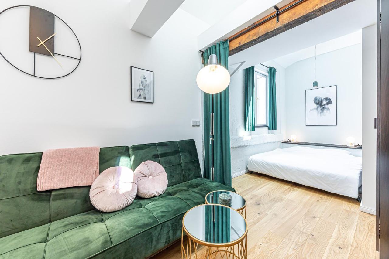 D&V Living Apartment Wina Bagian luar foto